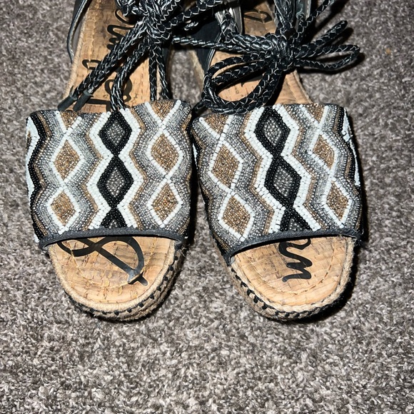 Beaded platform! - Picture 2 of 8